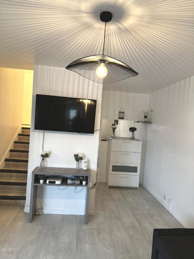 Jolie Appartement Duplex 2 Min Gare-Disney Et Paris 15 Min Noisy-le-Grand Extérieur photo